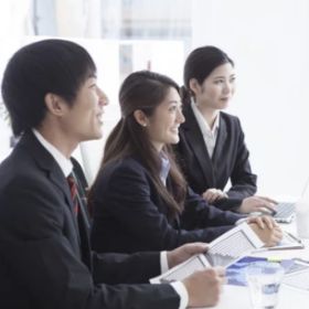 入社式